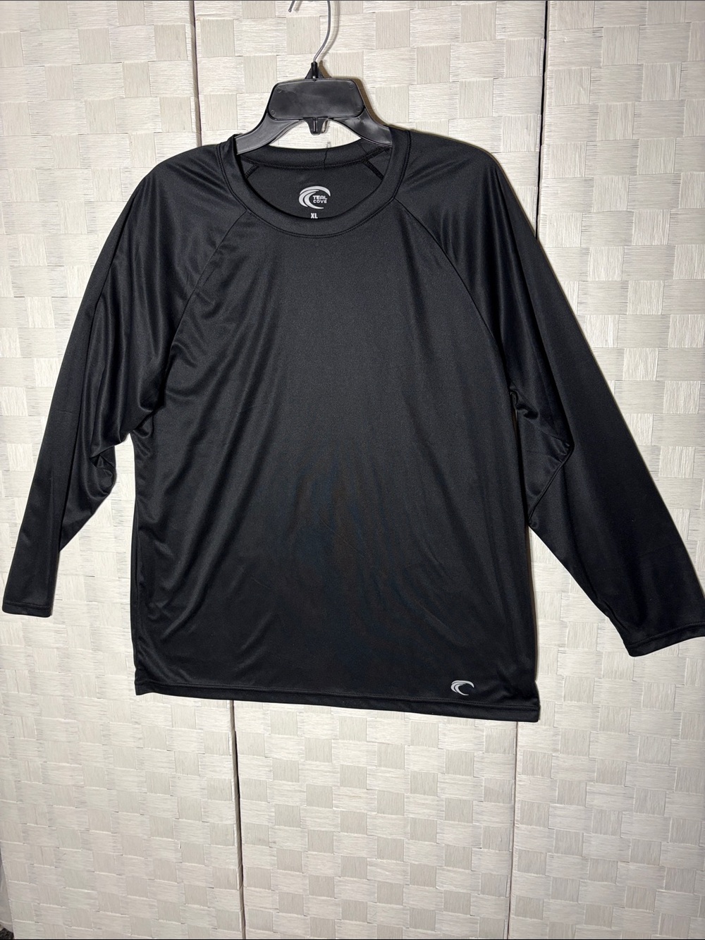 Men's Long Sleeve Performance Tee - Black great for beach